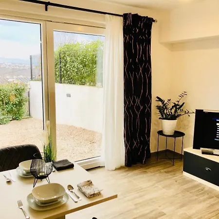 Apartment For2 In *